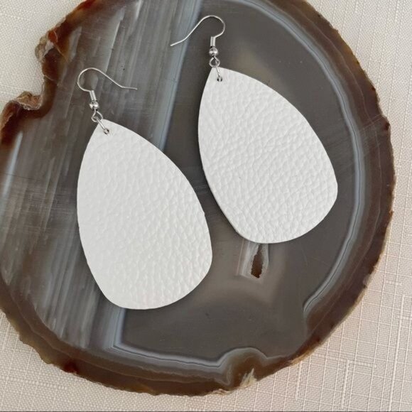 Faux Leather Teardrop Earrings in White New and Lightweight - Picture 5 of 6